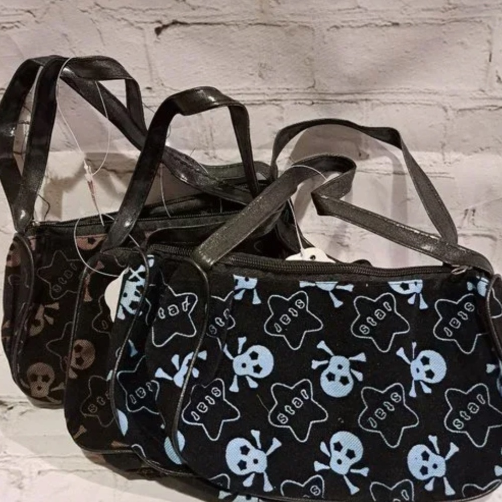 Mini Skull Purse (Choose 1) - Picture 2 of 8